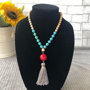 Necklace with grey Tassel